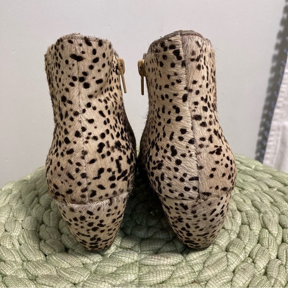 Anthropologie Matisse Nugent Boho Pony Hair Leopard Print Hidden Wedge Booties - Picture 9 of 12